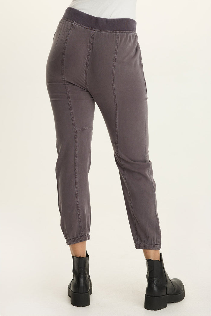 Wearables Squire Twill Banded Hem Casual Pant