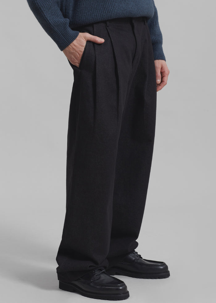 Stephen Pleated Denim Trousers - Black