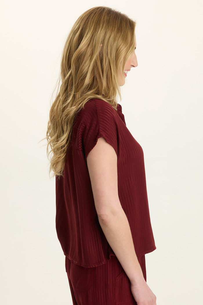 Wearables Swain Satin Stripe Short-Sleeve Button-Up