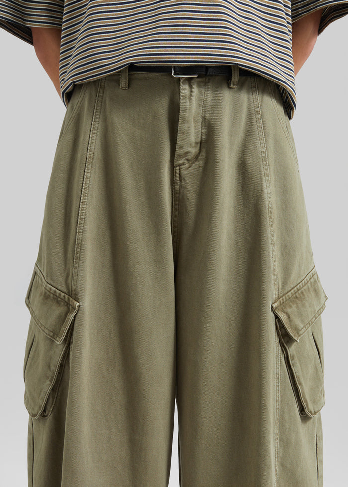 Terence Curved Cargo Pants - Pale Olive