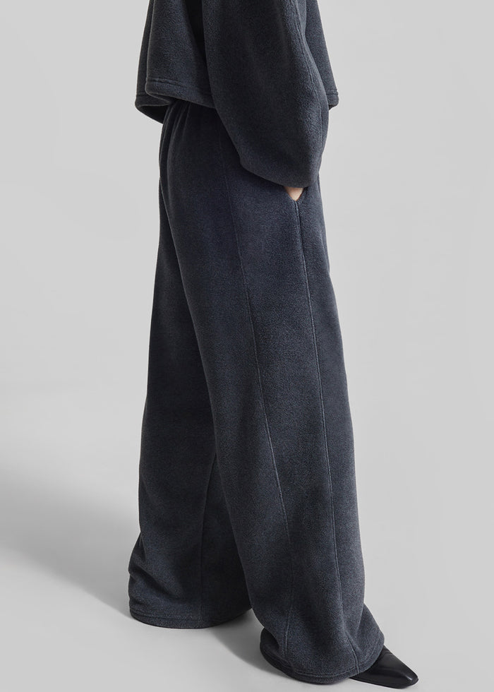 Treveray Fleece Sweatpants - Dark Grey