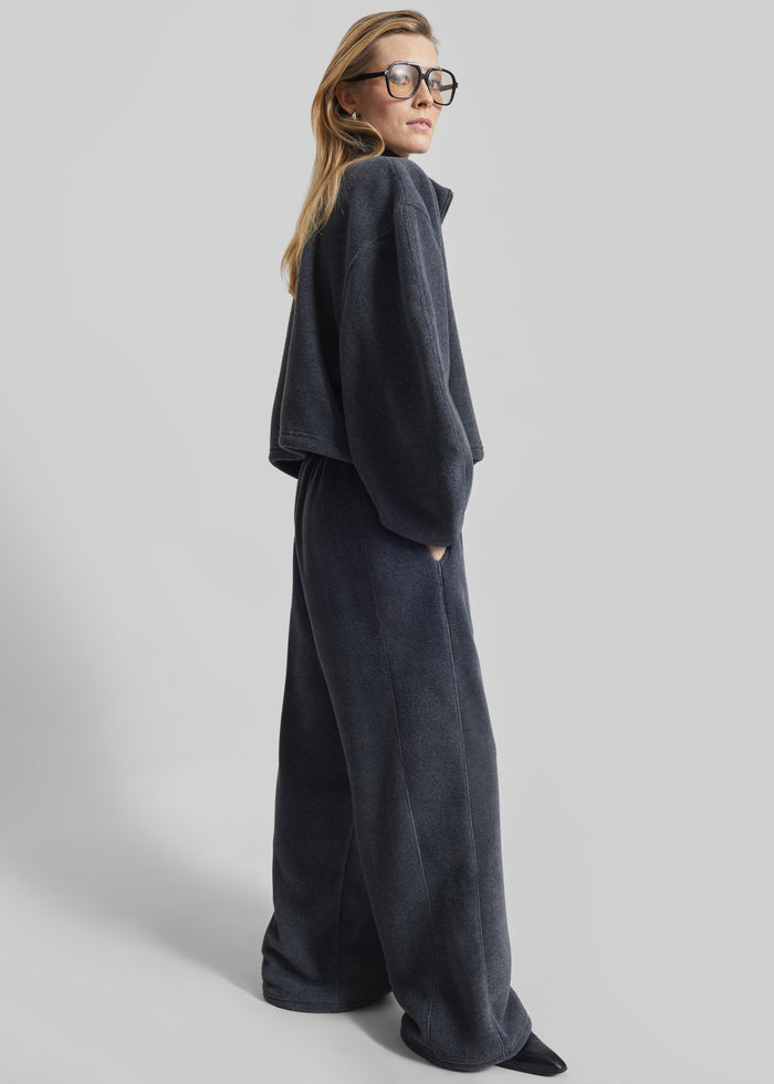 Treveray Fleece Sweatpants - Dark Grey