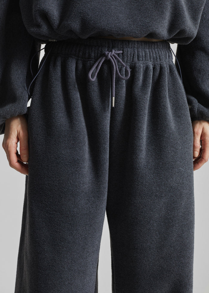 Treveray Fleece Sweatpants - Dark Grey