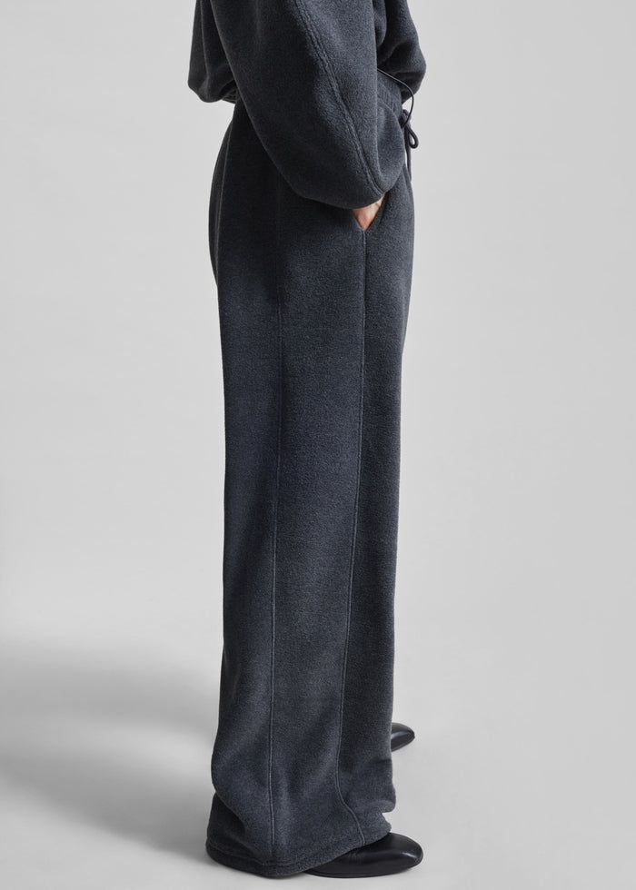Treveray Fleece Sweatpants - Dark Grey