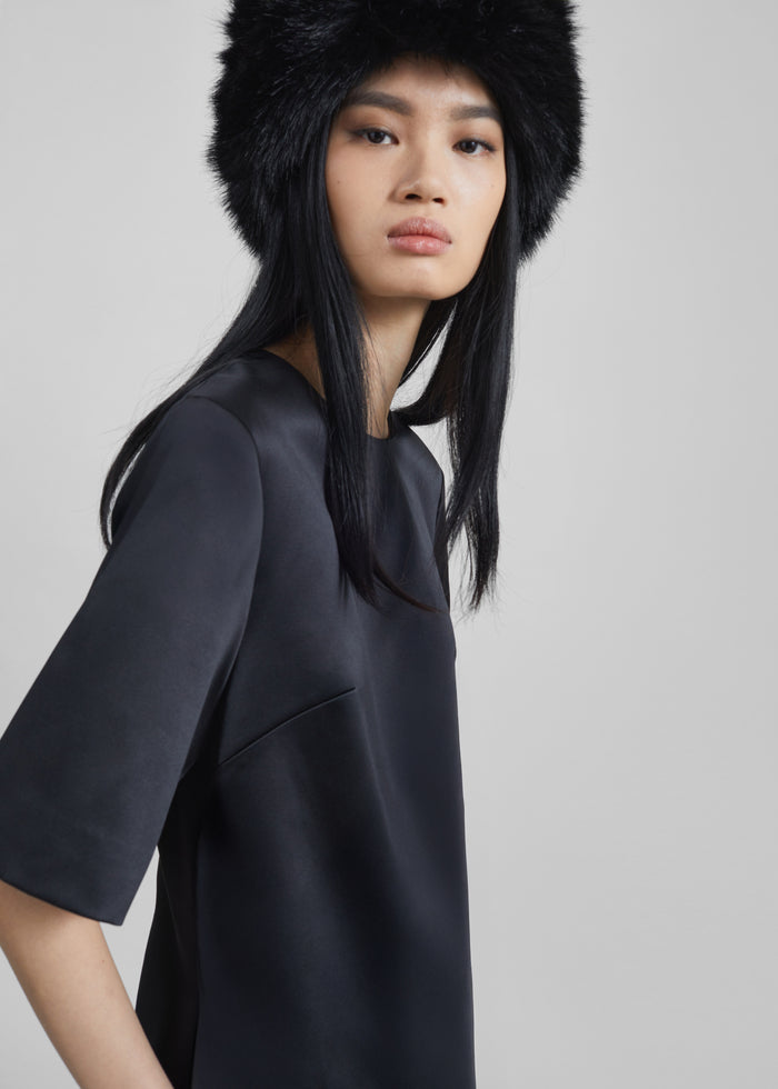 Umea Faux Fur Hat - Black