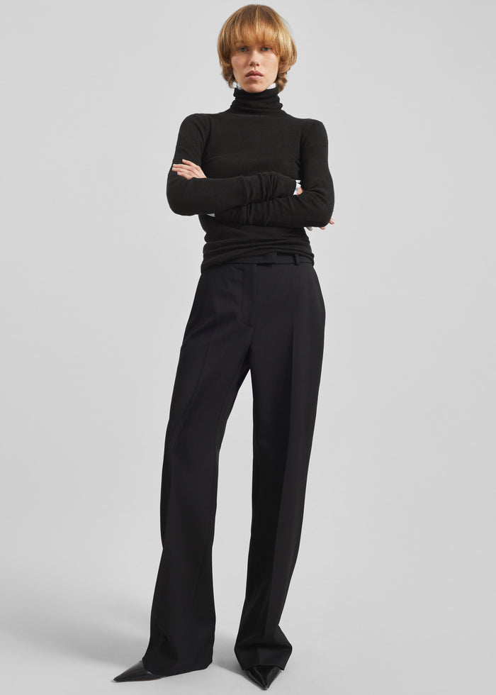 Utica Thin Turtleneck Sweater - Black