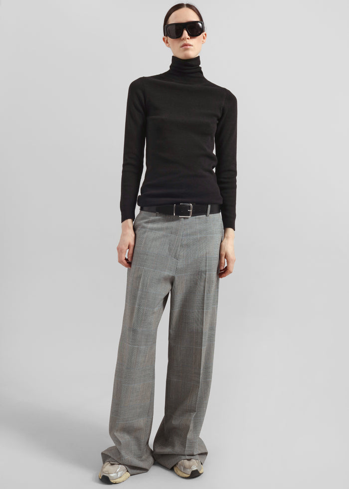 Utica Thin Turtleneck Sweater - Black