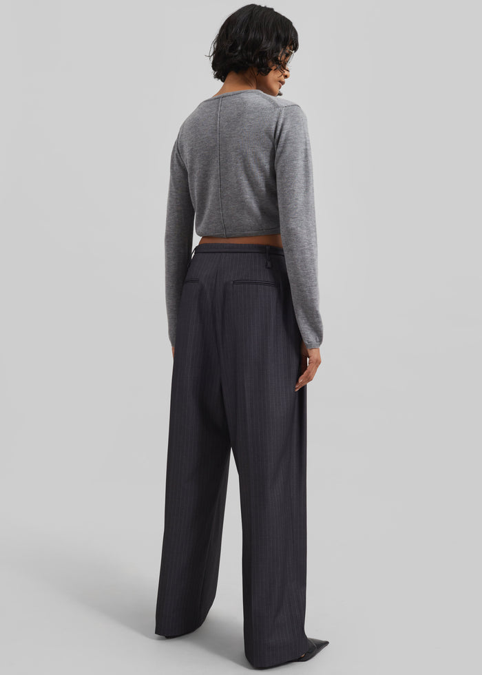 Veer Zip Cropped Sweater - Grey