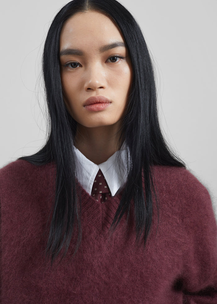Vilhena Wool Fuzzy V-Neck Sweater - Burgundy