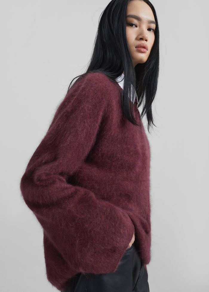 Vilhena Wool Fuzzy V-Neck Sweater - Burgundy