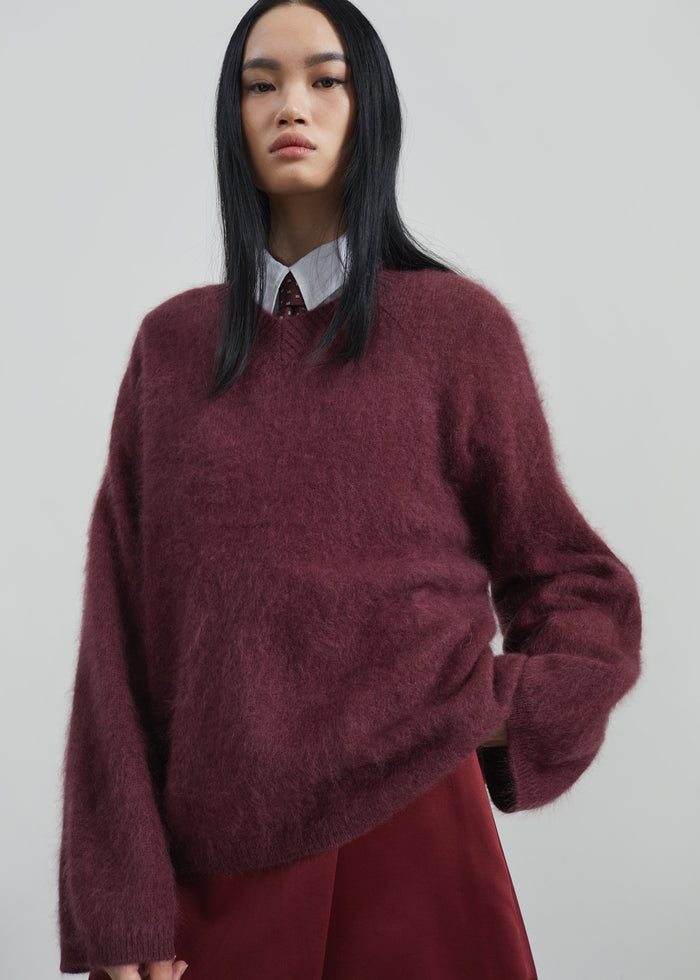 Vilhena Wool Fuzzy V-Neck Sweater - Burgundy