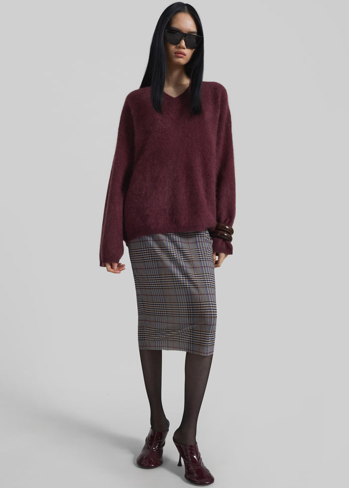 Vilhena Wool Fuzzy V-Neck Sweater - Burgundy