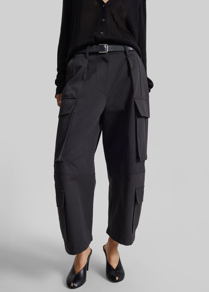 Villeron Cropped Cargo Pants - Black