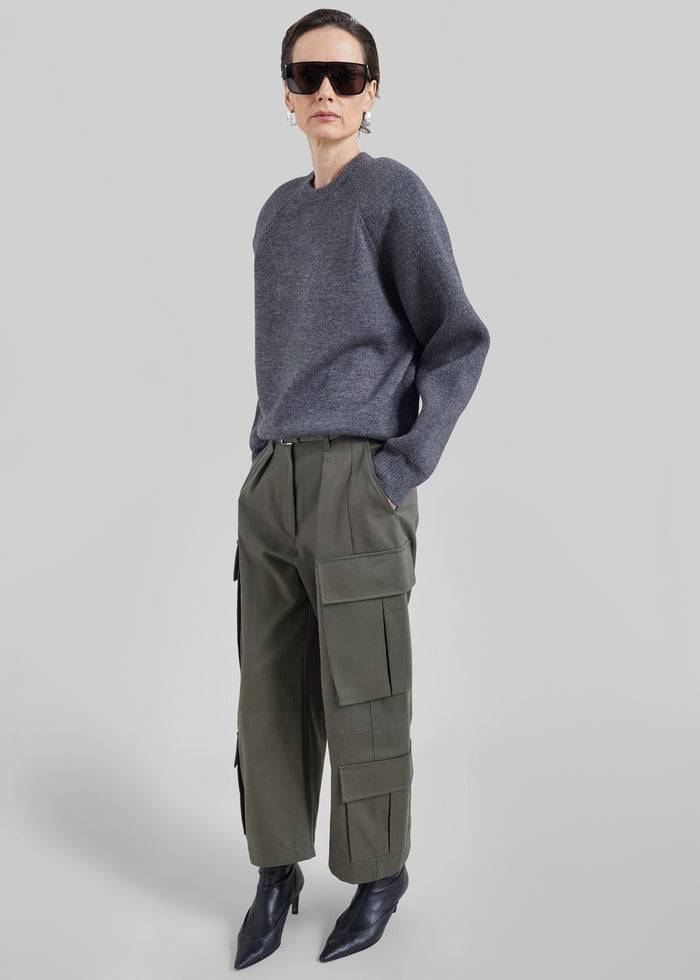 Villeron Cropped Cargo Pants - Dark Olive