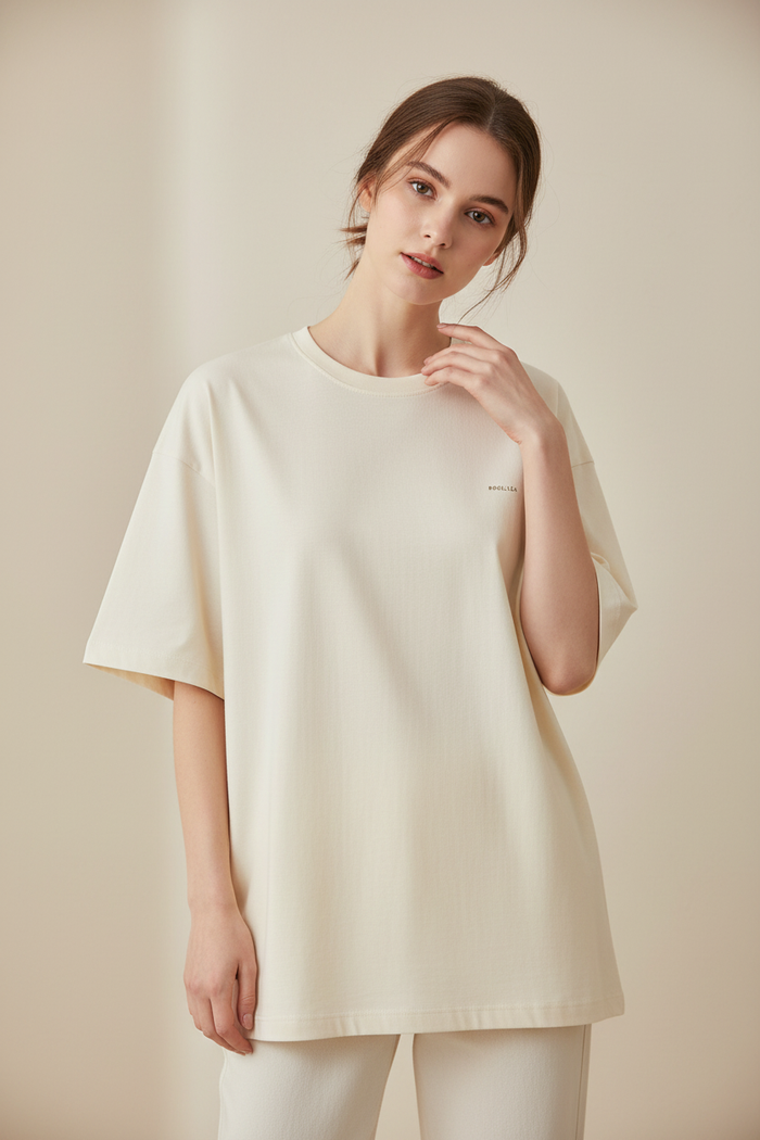 Female model front view Wildly in Bloom tee